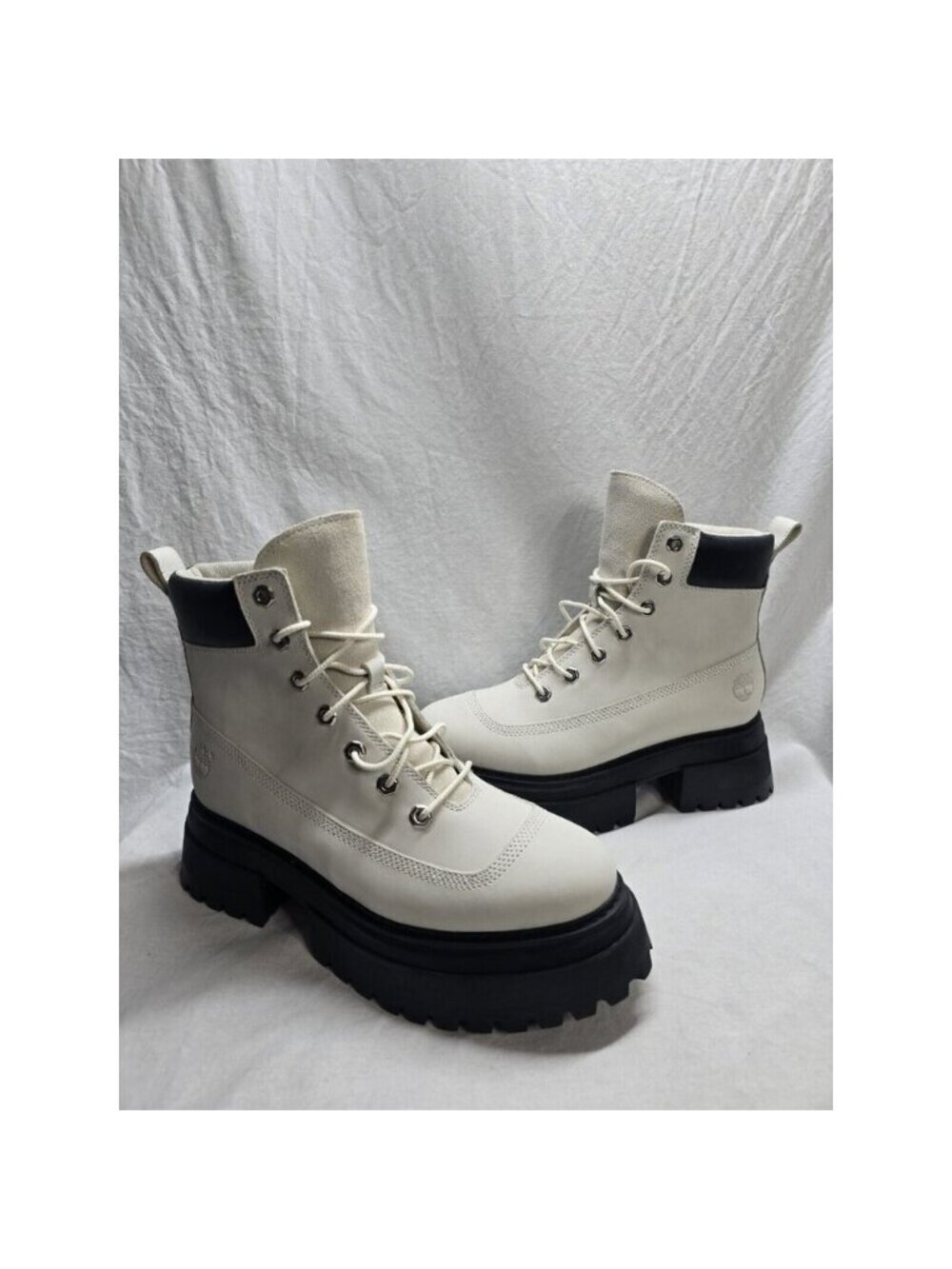 Timberland Sky White Leather Lace Up Chunky Platform Combat Boot Women’s Size 9